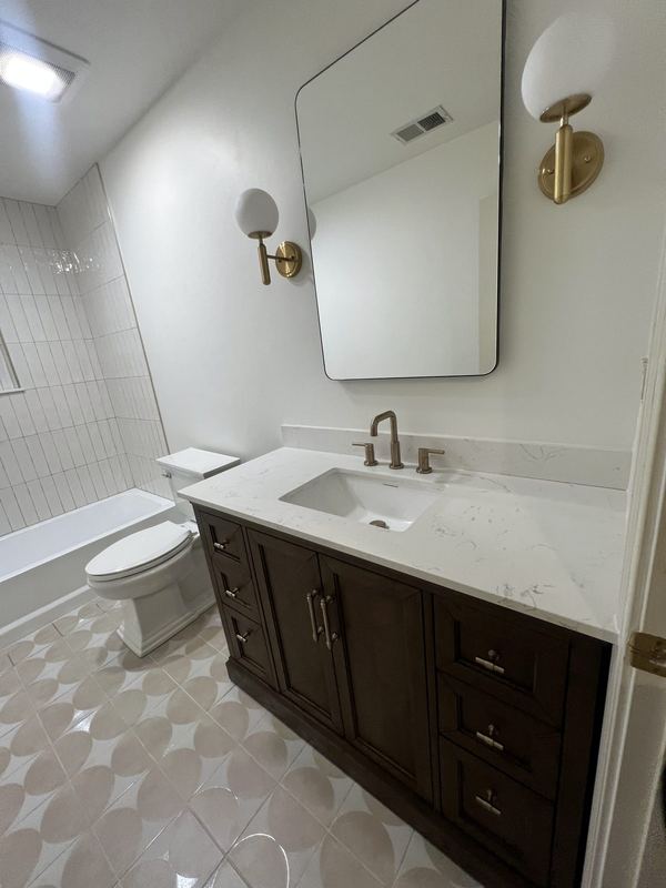 Bath vanity